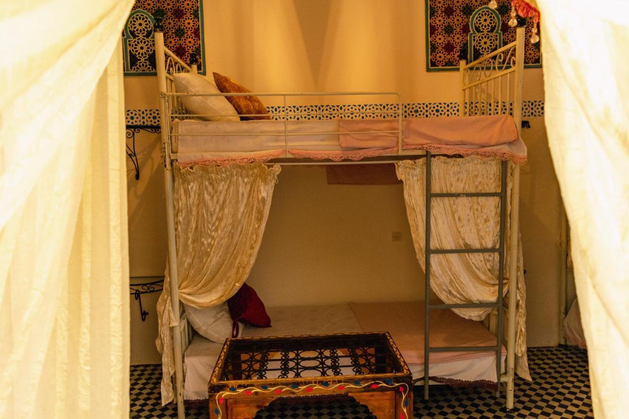 Sendis Dar Hostel Fez Buitenkant foto